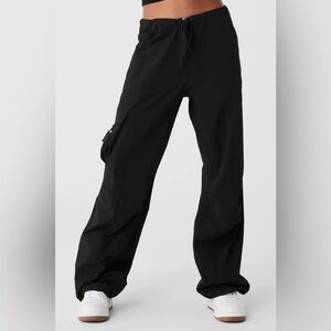 Alo yoga black cargo pants